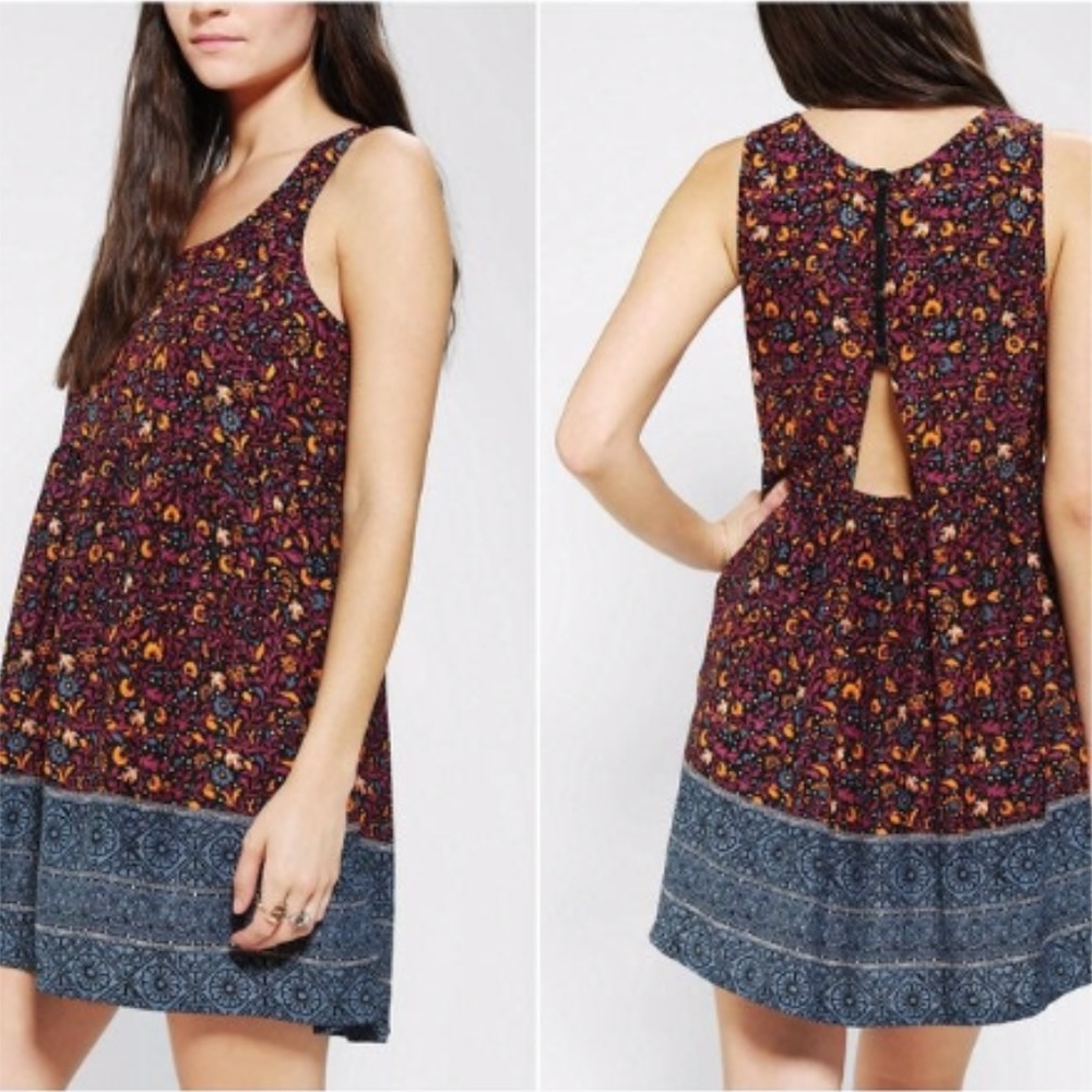 Ecote Peekaboo floral babydoll dress, sz S